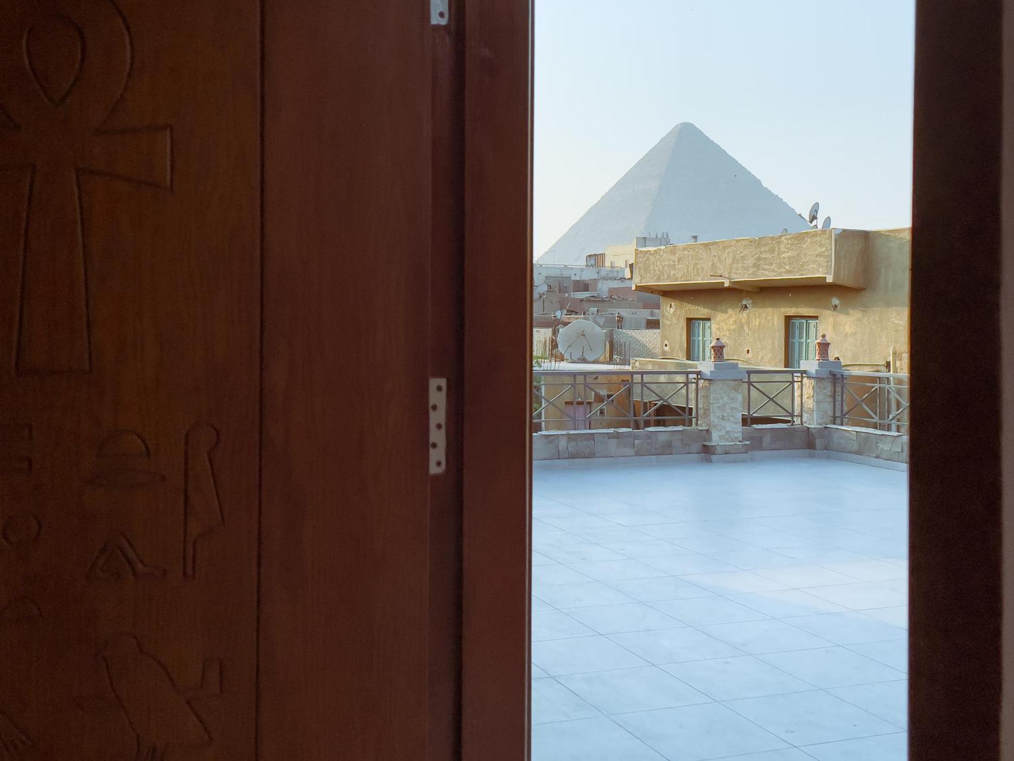 King Khufu Pyramids View Hotel Kafret el-Gabal Cameră foto